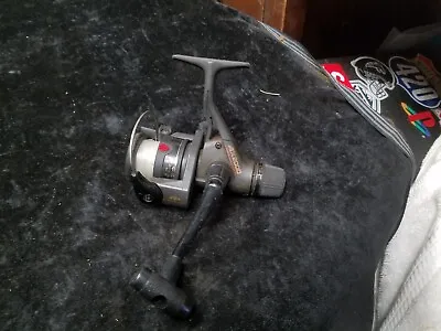 Vintage SHIMANO R2000 AX2000 Quickfire II Spinning Fishing Reel • $21.99