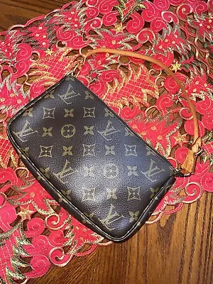 AUTHENTIC VINTAGE Louis Vuitton Pochette Accessory Pouch Brown Leather • $650