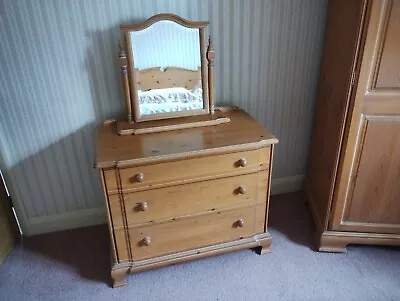 Lime Washed 'pine' 4 Pc.bedroom Suite By Younger Furniture • £50