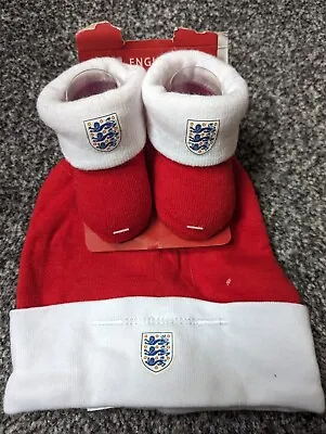 Baby England Football Booties And Hat 6-9 Months • £5