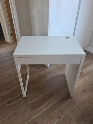 £5 • Buy IKEA MICKE Desk - White/Blue (302.960.24)