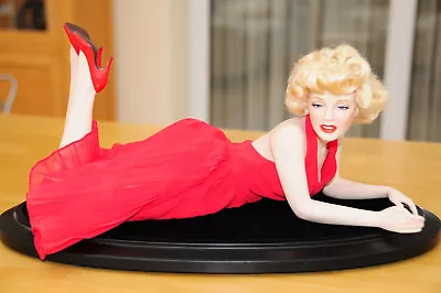 RARE Franklin Mint Marilyn Monroe Porcelain Doll Reclining In Red Pleated Dress • £250
