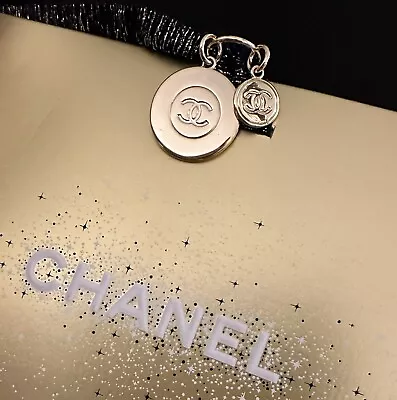 Chanel Gold Round Moon CC Charm. Very Rare! Christmas  Collectable & Authentic • £19.99