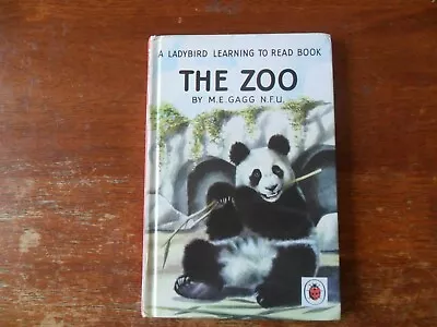 Ladybird Book Series 563 The Zoo • £1.99