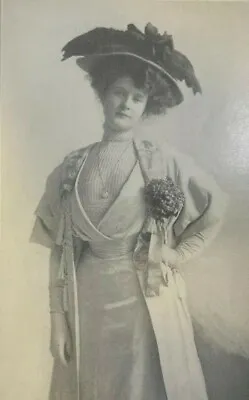 1908 Vintage Magazine Illustration Actress Billie Burke • $19.99