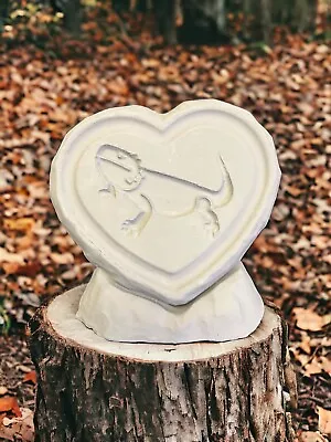 Bearded Dragon Lizard Engraved Heart Stone Weather Resistant Pet Themed Gift • £9.89