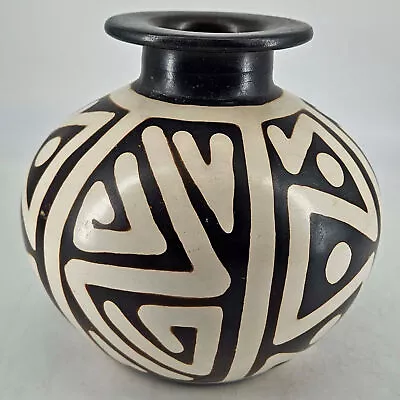 Chulucanas Geometric Pottery Fold Art Vase Peru Signed • $34