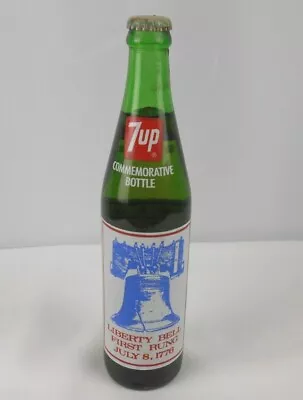 Full 7 Up Commemorative 1776-1976 Bicentennial Liberty Bell Bottle • $13.49