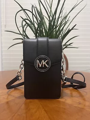 Michael Kors Carmen Ladies Small Phone Holder Crossbody Bag Handbag Purse Black • $111.34