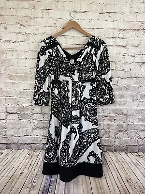 Sangria Dress Women’s 8 Petite Black & White Paisley Fit & Flare V Neck Tie • $18.99