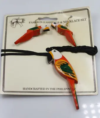 Vintage Philippines Tropical Painted Wood Parrot Bird Macaw Necklace & Earrings • $6.50