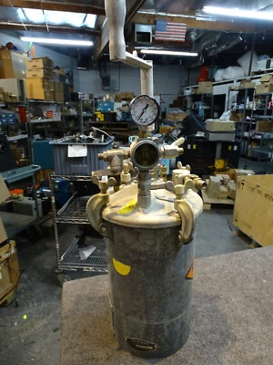 $199.95 • Buy Devilbiss QM-5741 Pressure Pot Feed Tank W/ Agitator & Gauges  13  X 8 