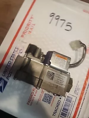 Oem Goodman Honeywell Vr9205q1010 0151m00014 Natural Gas Valve Hvac Usa 🇺🇸... • $28