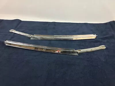 68 69 70 GTX Super Bee B Body Pair Of Vent Glass Window Frames 2811340 2811341 • $149.95