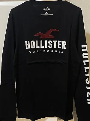 Hollister Men’s Medium Size Black Crewneck Long Sleeve Graphic Tee. • $28