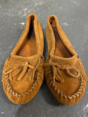 Minnetonka Shoes Womens 8.5 Kilty Mocassin Slip On Flats Brown Suede 402 • $17.99