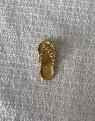 Na Hoku 14K Yellow Gold Diamond Petite Hawaiian Slipper Pendant • $350