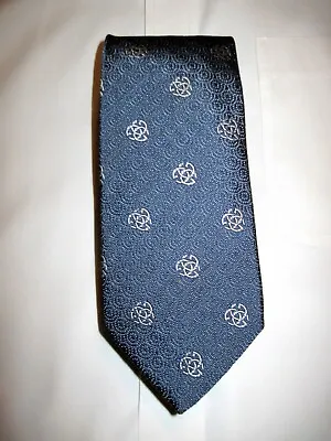$72.95 • Buy GUCCI Made In Italy 100% Silk Designer Logo Necktie Gorgeous Blue & Silver MINT!