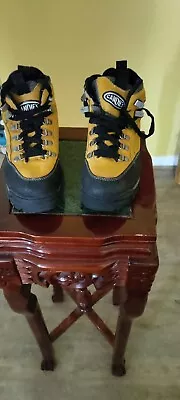 Candie’s Hard Ware Vintage Chunky Hiking Boots/Shoe Women's Sz 8  Gold Leather • $79