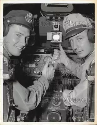 Press Photo Student Officer And Instructor In Cockpit Of A B-24 Liberator Texas • $9.99