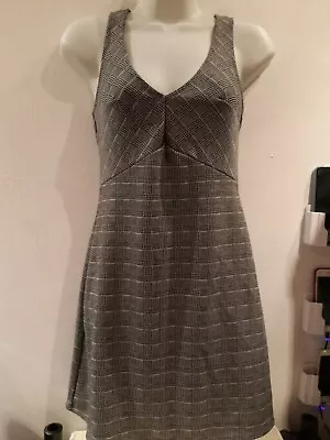 Miss Selfridge. Check Dress. Size 8 • $1.49