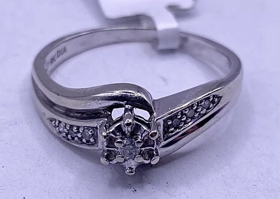 $173.80 • Buy 9ct White Gold Diamond Ring Size R