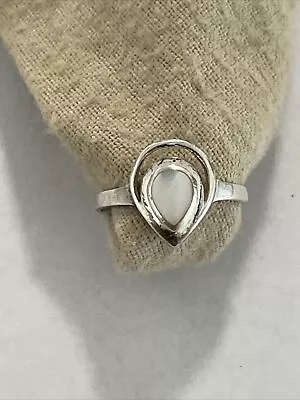 Charles Winston  CW  925 Mother Of Pearl Ring - Size 8.5 —-(8) • $10