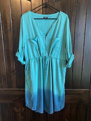 $22.99 • Buy Torrid Plus Green Dip-Dye Babydoll Stretch Challis Zip-Front Tunic Blouse Top 2X