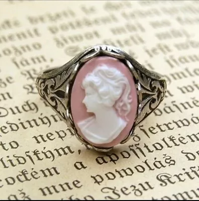 Vintage Cameo Ring • $25