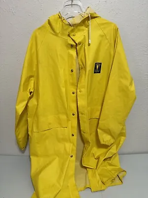 Vintage America’s Cup Rain Slicker Jacket Men’s Medium  • $35