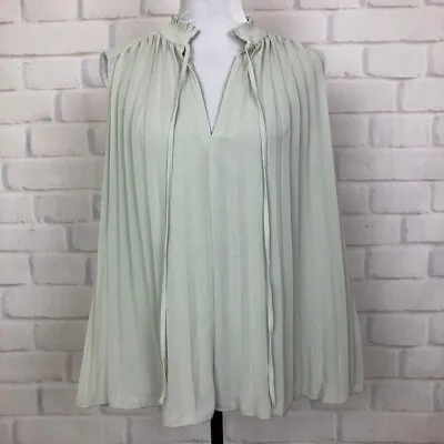 NWT H&M Green Pleated Sleeveless Blouse Size M • $2.99