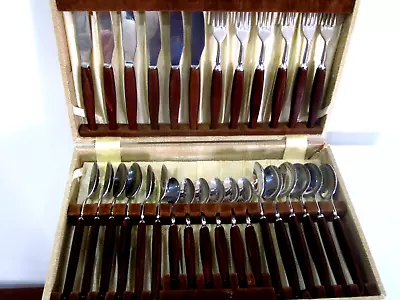 GLOSSWOODCanteen Of Cutlery 32 Pieces StainlESS STEELROSE WOOD HANDLES • £40