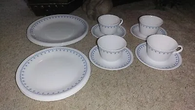 Vintage Corelle Snowflake Garland 8 Pieces Dinnerware Setting For 2 People • $33.74