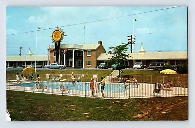 Postcard Maryland Hagerstown MD Towne Motel Pool 1960s Unposted Chrome • $2