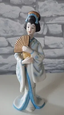 VINTAGE Oriental GEISHA Lady In Traditional Dress Collectible Figurine 17cm Tall • £14.99