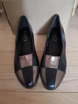 £10.50 • Buy New Equity Shoes Black & Gold Size UK 8 Block Heel Court Shoes Quality Leather 