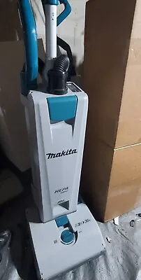Makita XCV19P 18 X2 36V LXT Lith-Ion Brushless Cordless 1.3 Gallon HEPA R2 • $420