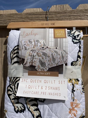 $100 • Buy 3 PC Queen Quilted Reversible Comforter Set Tiger And Cherry Blossoms