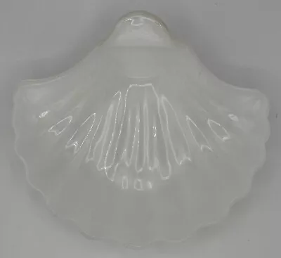 Vintage Milk Glass Clam Shell Shaped Trinket Dish Beach Or Nautical Decor • $8.99