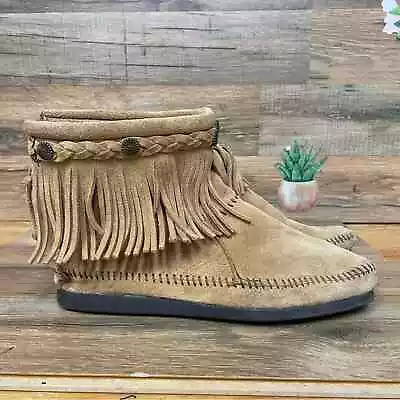 Minnetonka Women’s Fringe Moccasin Back Zip Hard Sole Ankle Boot Womens 7.5 • £33.78