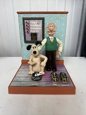 Vintage Retro Wallace & Gromit 1995 Talking Alarm Clock Novelty Clock Untested • £10