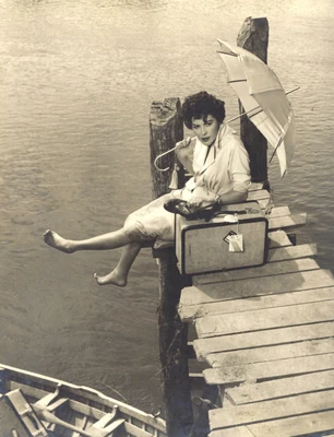 £48.66 • Buy Actress Ava Gardner Between Scenes  Mogambo , Original 1953 Photo, 2. 10x13