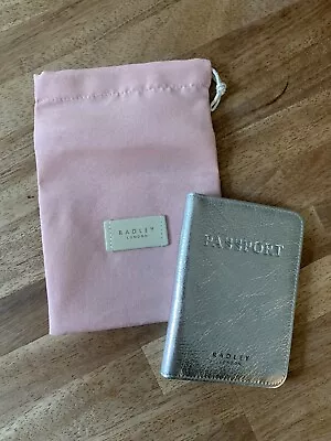 £30 • Buy Radley Silver Leather Arlington Street Passport Cover / Holder | RRP £44.00