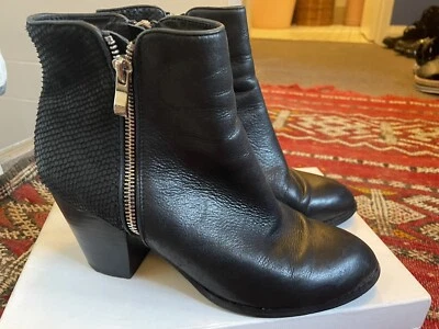 Django Juliette Boots 39 • $20
