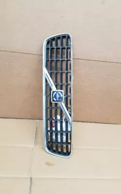 Grille Upper Excluding R Model Fits 01-04 VOLVO 60 SERIES 227153 • $34.50