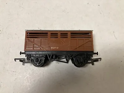 Triang Hornby R122   Cattle Wagon   Good Condition • £5.50