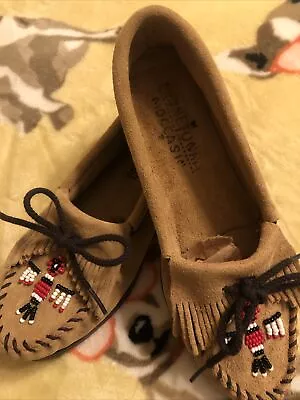 Minnetonka Beaded Thunderbird Moccasins Tan Suede Women Sz 8 Rubber Sole • £16.22