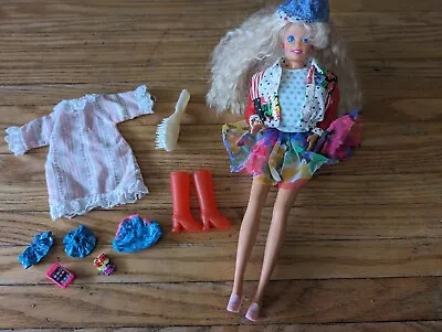 Vintage Talking Barbie Wearing An Original Vintage Outfit • $20