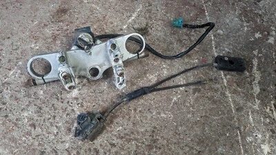 $72.71 • Buy 1985 Suzuki GSXR750 Slabside Streetfighter Top Yoke, Lockset & 1 Key + Seat Lock