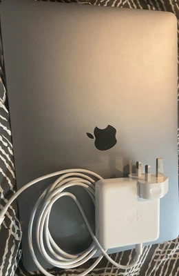 £620 • Buy Macbook Pro 2020 13 Inch Space Grey With Touch Bar/touch ID And Charger Bundle